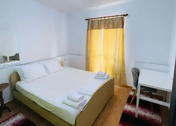 Relax * ティラナ